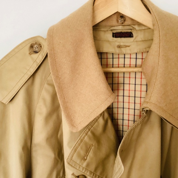 Vintage Lined Tan wool collar Trench Coat Made in Poland Size 44R pockets belted - Picture 5 of 16